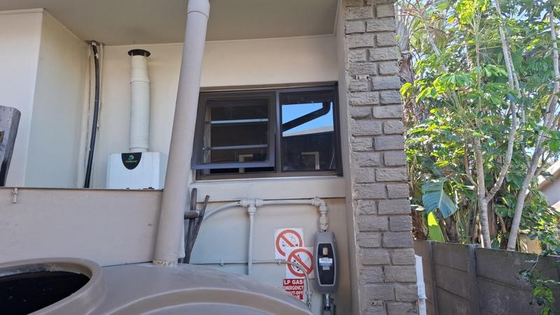 To Let 4 Bedroom Property for Rent in Bluewater Bay Eastern Cape